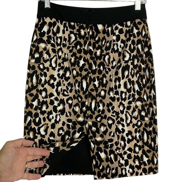 White House Black Market Cheetah Pencil Skirt, size 4, Lined, Poly & Spandex - Picture 3 of 10